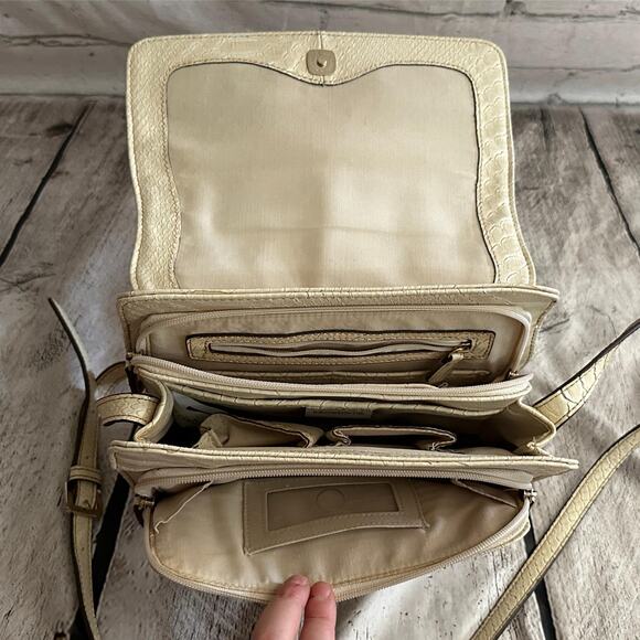 Liz Claiborne Beige Snake Skin Patterned Crossbody Bag - Picture 5 of 6